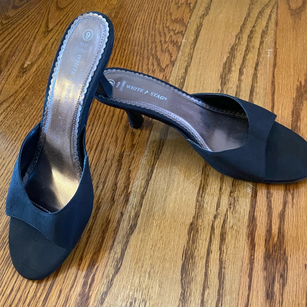 Women’s black heels